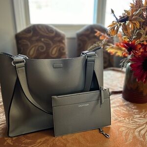 Calvin Klein Tote with matching cosmetic bag